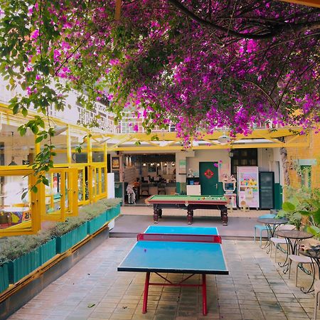 The Cloudland International Youth Hostel Close To The City Center,10 Min Walks To The Subway, Close To The Night Market, Old Street, Green Lake, English-Speaking Service, Free Activity Convenient Payment And Visa Cards Are Accepted Куньмин Экстерьер фото