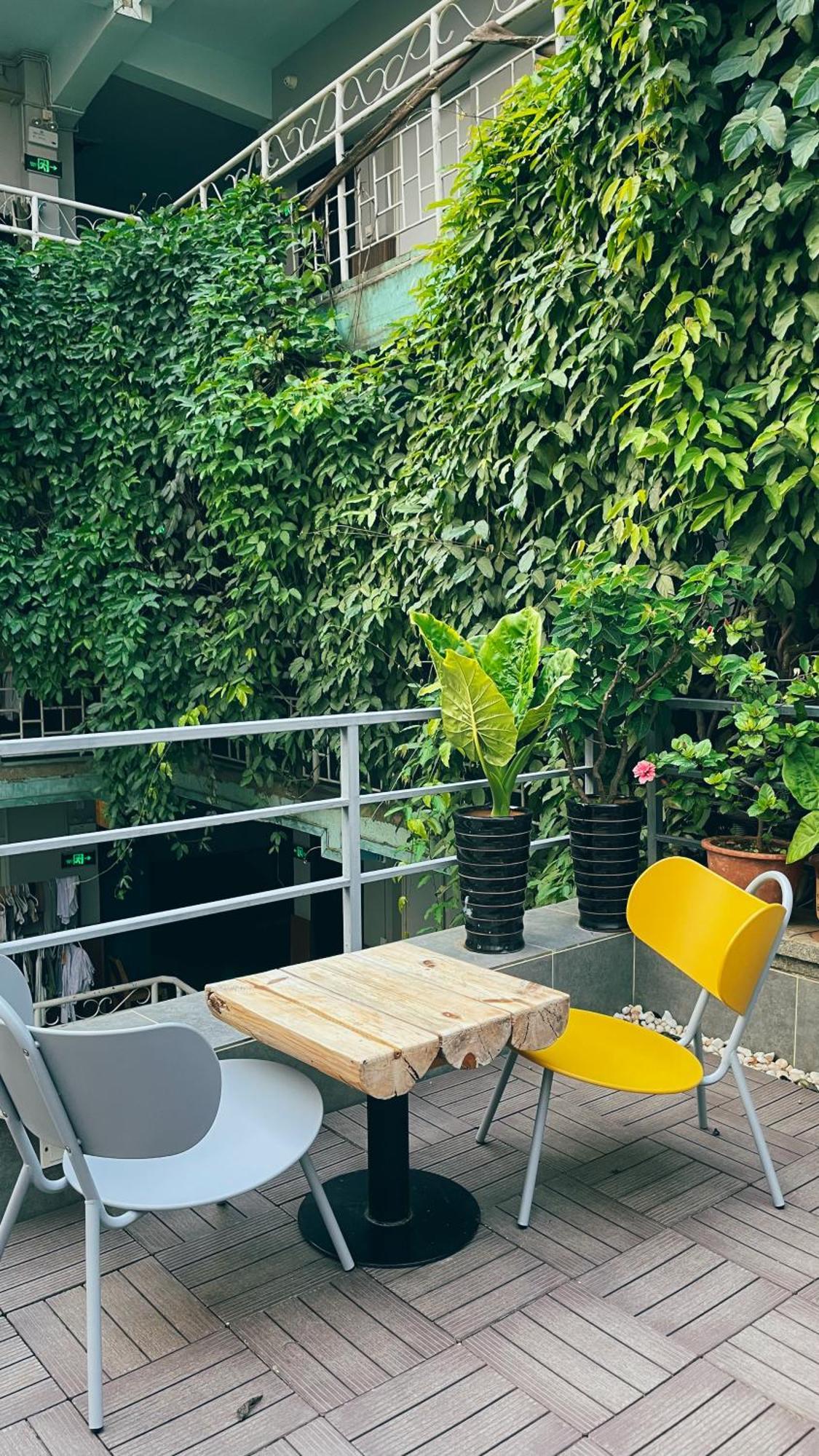 The Cloudland International Youth Hostel Close To The City Center,10 Min Walks To The Subway, Close To The Night Market, Old Street, Green Lake, English-Speaking Service, Free Activity Convenient Payment And Visa Cards Are Accepted Куньмин Экстерьер фото