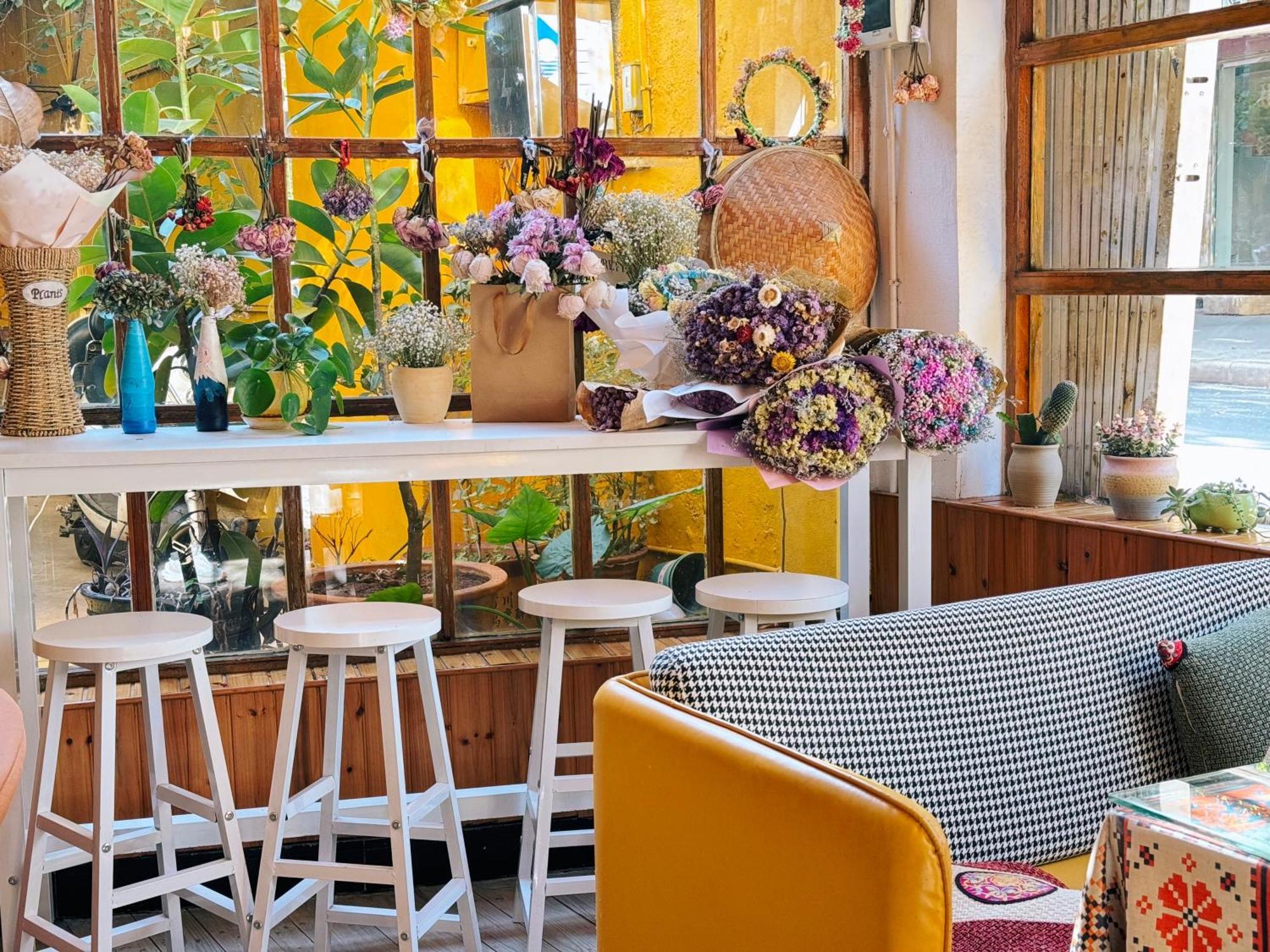 The Cloudland International Youth Hostel Close To The City Center,10 Min Walks To The Subway, Close To The Night Market, Old Street, Green Lake, English-Speaking Service, Free Activity Convenient Payment And Visa Cards Are Accepted Куньмин Экстерьер фото