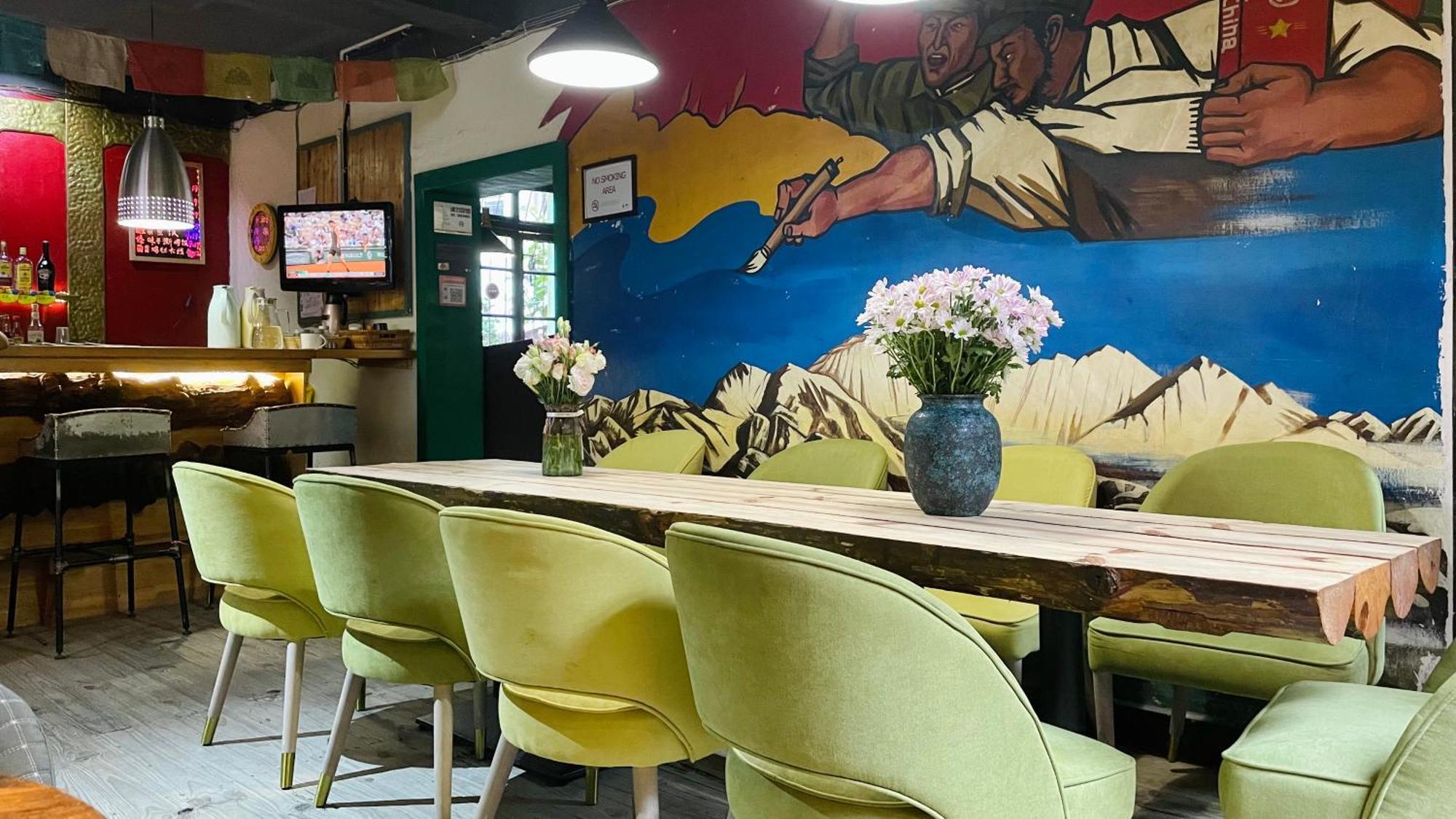 The Cloudland International Youth Hostel Close To The City Center,10 Min Walks To The Subway, Close To The Night Market, Old Street, Green Lake, English-Speaking Service, Free Activity Convenient Payment And Visa Cards Are Accepted Куньмин Экстерьер фото