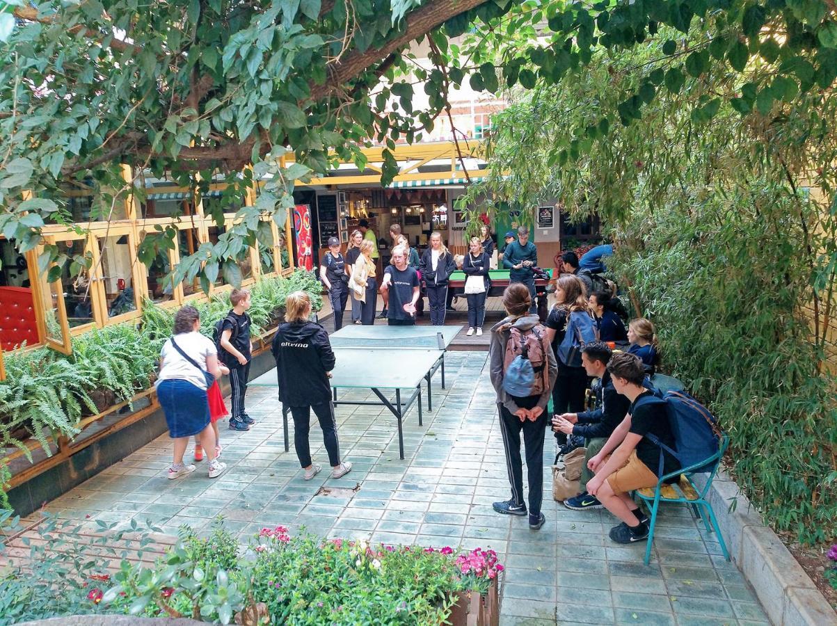 The Cloudland International Youth Hostel Close To The City Center,10 Min Walks To The Subway, Close To The Night Market, Old Street, Green Lake, English-Speaking Service, Free Activity Convenient Payment And Visa Cards Are Accepted Куньмин Экстерьер фото