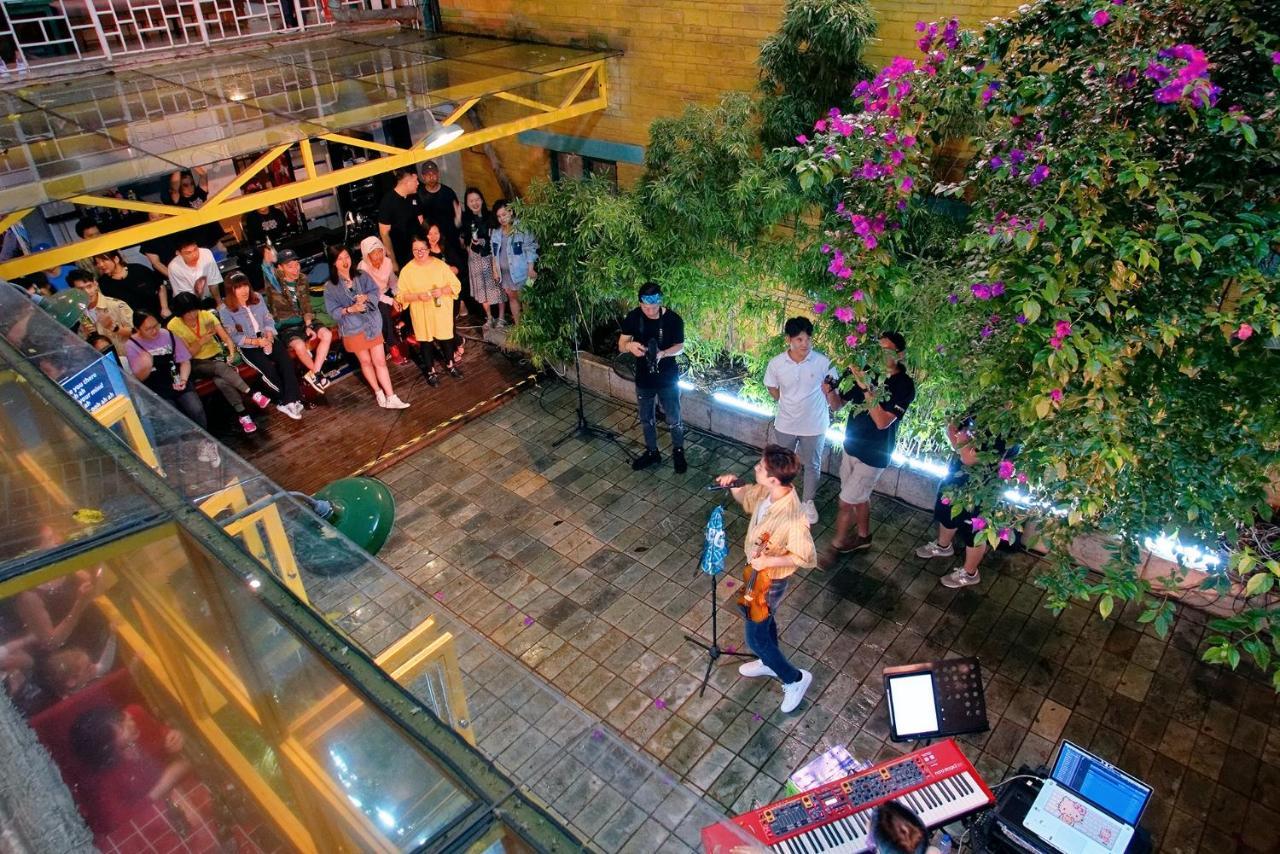 The Cloudland International Youth Hostel Close To The City Center,10 Min Walks To The Subway, Close To The Night Market, Old Street, Green Lake, English-Speaking Service, Free Activity Convenient Payment And Visa Cards Are Accepted Куньмин Экстерьер фото