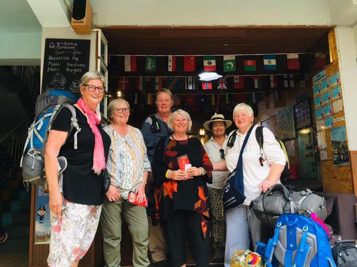 The Cloudland International Youth Hostel Close To The City Center,10 Min Walks To The Subway, Close To The Night Market, Old Street, Green Lake, English-Speaking Service, Free Activity Convenient Payment And Visa Cards Are Accepted Куньмин Экстерьер фото